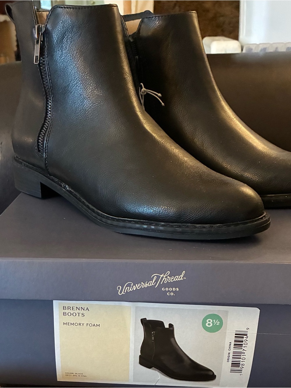 (LE) New with tags Universal Thread Black Brenna Ankle Boots women’s size 8 1/2